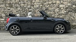 2022 (72) MINI CONVERTIBLE 2.0 Cooper S Exclusive 2dr Auto 5843157