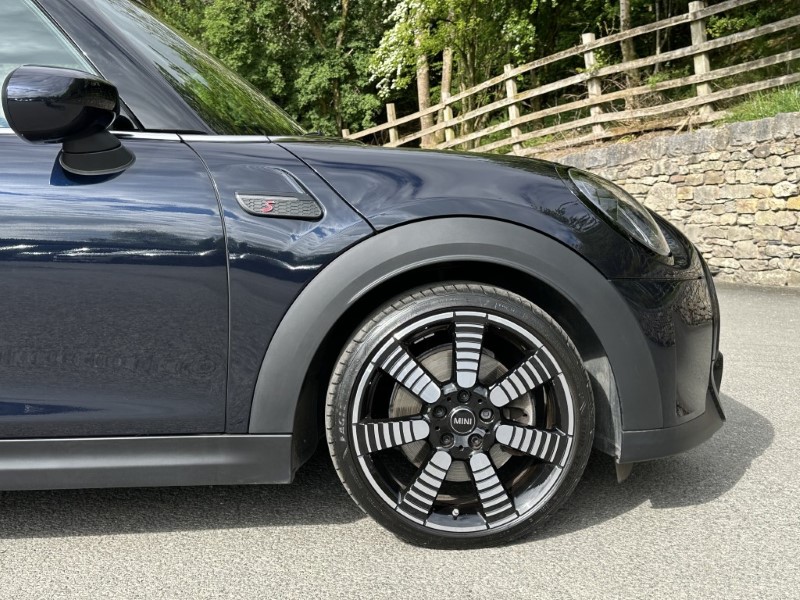 2022 (72) MINI CONVERTIBLE 2.0 Cooper S Exclusive 2dr Auto 5843151