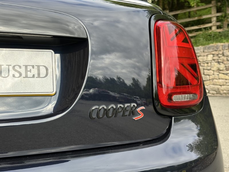 2022 (72) MINI CONVERTIBLE 2.0 Cooper S Exclusive 2dr Auto 5843087