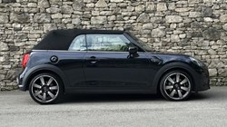 2022 (72) MINI CONVERTIBLE 2.0 Cooper S Exclusive 2dr Auto 5843084