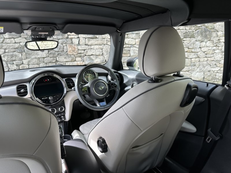 2022 (72) MINI CONVERTIBLE 2.0 Cooper S Exclusive 2dr Auto 5843132