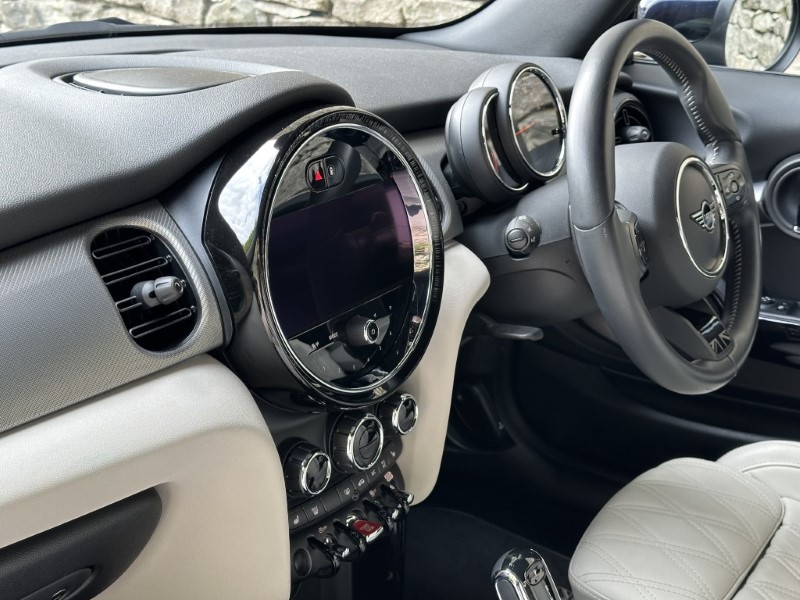 2022 (72) MINI CONVERTIBLE 2.0 Cooper S Exclusive 2dr Auto 5843118