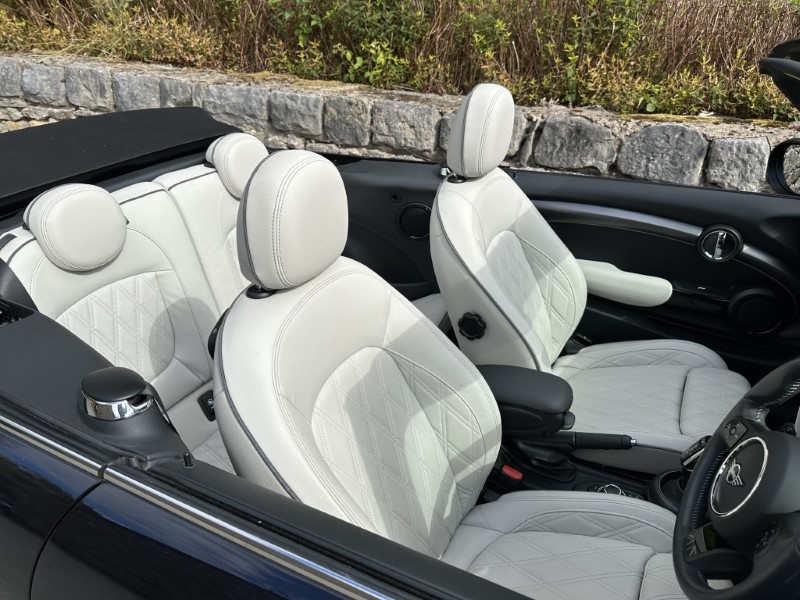 2022 (72) MINI CONVERTIBLE 2.0 Cooper S Exclusive 2dr Auto 5843162