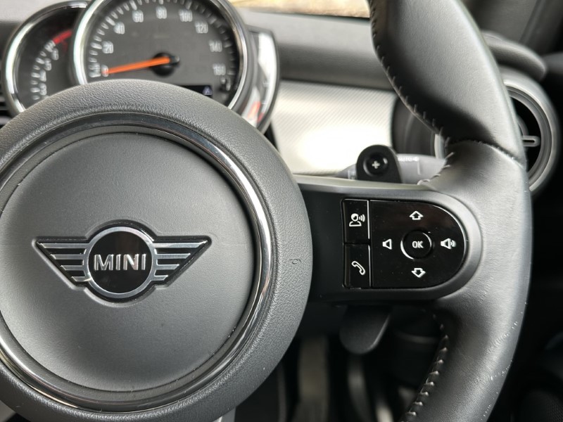 2022 (72) MINI CONVERTIBLE 2.0 Cooper S Exclusive 2dr Auto 5843112