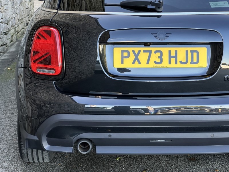 2023 (73) MINI HATCHBACK 1.5 Cooper Exclusive Premium Plus 5dr Auto 5888351
