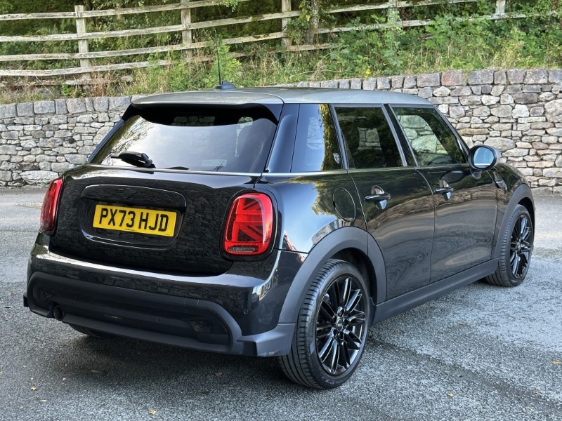 2023 (73) MINI HATCHBACK 1.5 Cooper Exclusive Premium Plus 5dr Auto 5888417