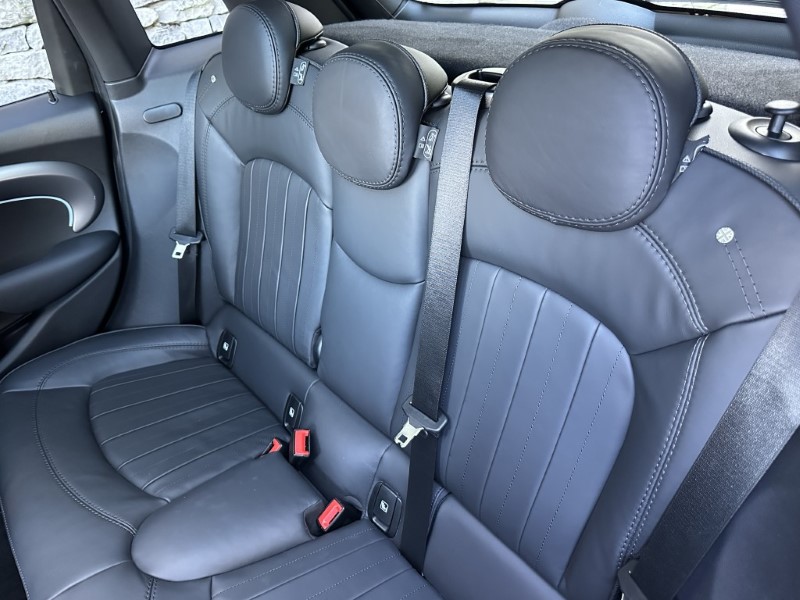 2023 (73) MINI HATCHBACK 1.5 Cooper Exclusive Premium Plus 5dr Auto 5888376