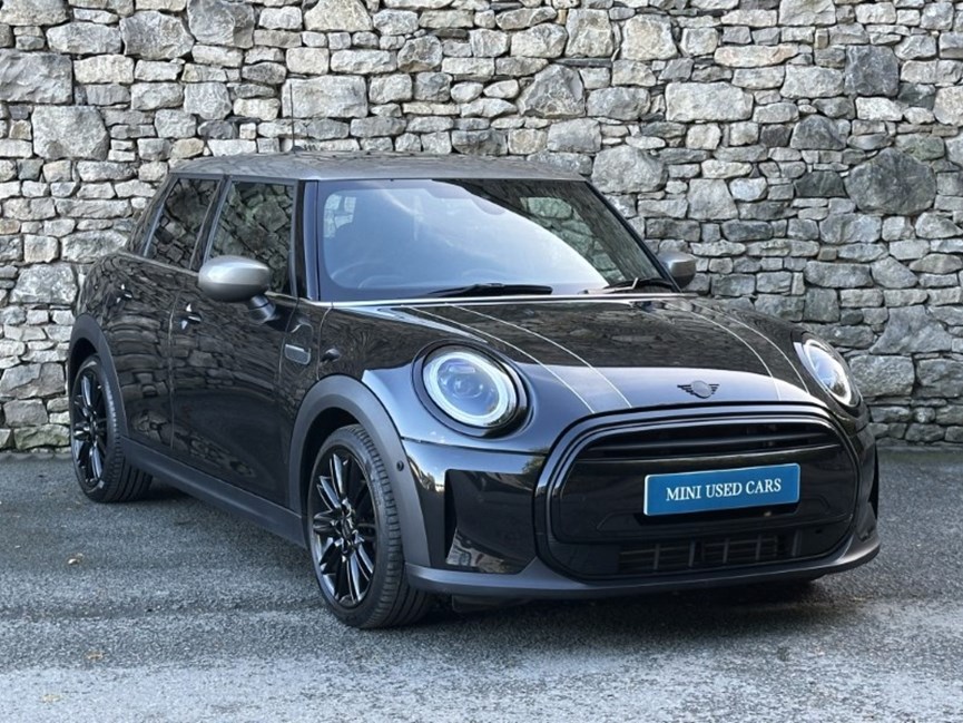 2023 (73) MINI HATCHBACK 1.5 Cooper Exclusive Premium Plus 5dr Auto