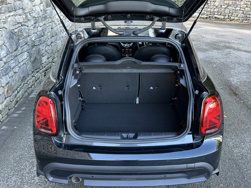 2023 (73) MINI HATCHBACK 1.5 Cooper Exclusive Premium Plus 5dr Auto 5888354