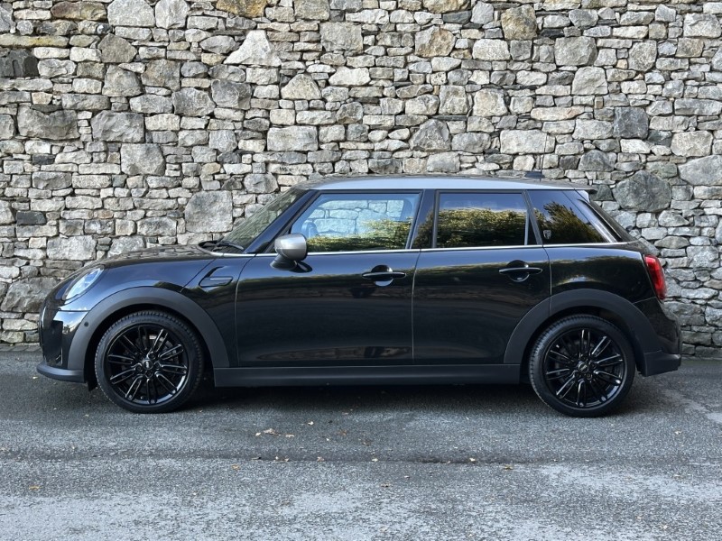 2023 (73) MINI HATCHBACK 1.5 Cooper Exclusive Premium Plus 5dr Auto 5888374