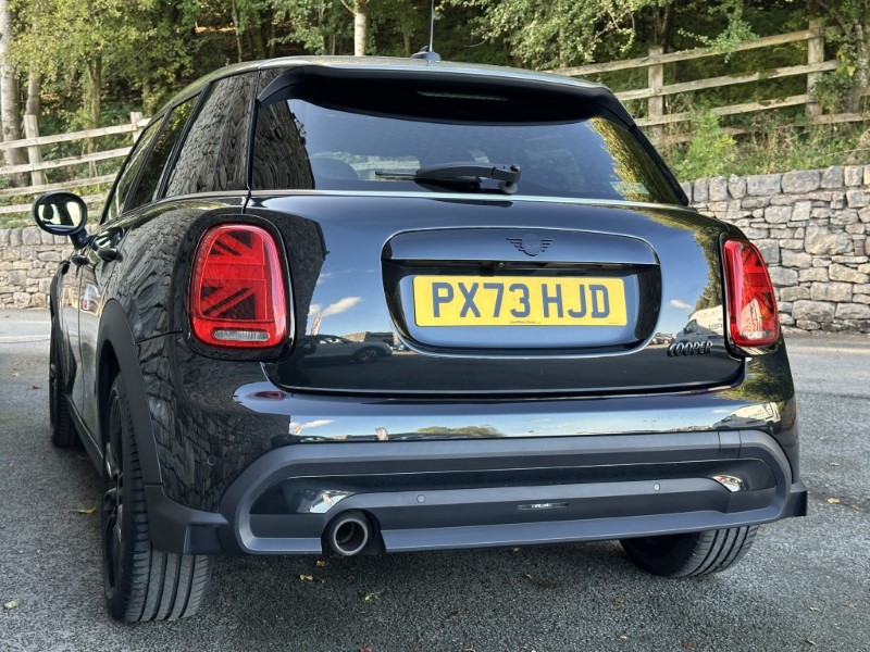 2023 (73) MINI HATCHBACK 1.5 Cooper Exclusive Premium Plus 5dr Auto 5888350