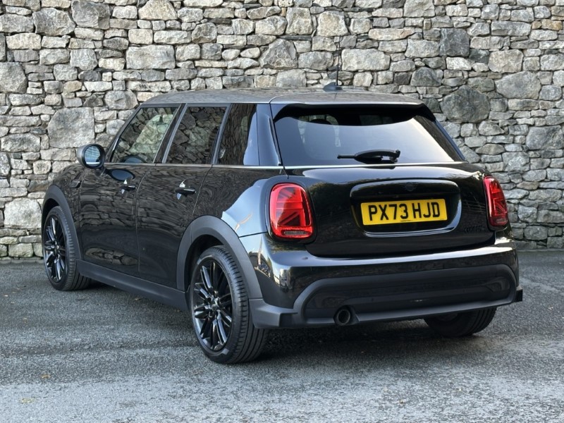 2023 (73) MINI HATCHBACK 1.5 Cooper Exclusive Premium Plus 5dr Auto 1