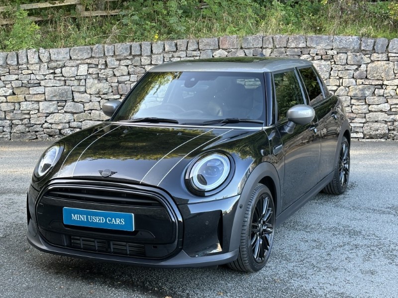 2023 (73) MINI HATCHBACK 1.5 Cooper Exclusive Premium Plus 5dr Auto 5888403