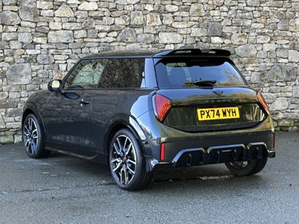 2024 (74) MINI COOPER 2.0 S Sport 3dr Auto
