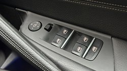 2019 (19) BMW 5 SERIES 520i M Sport Saloon 5846792