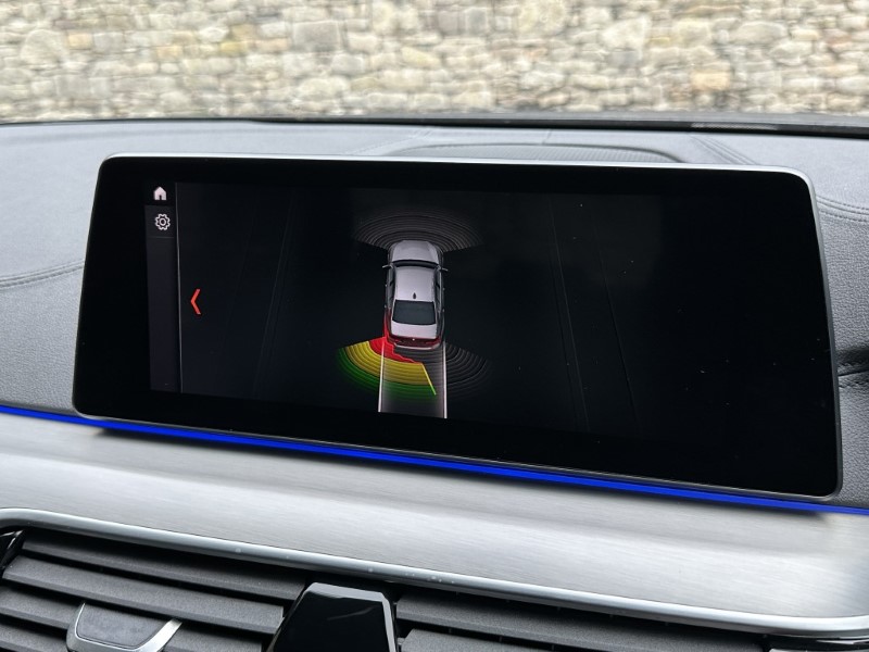 2019 (19) BMW 5 SERIES 520i M Sport Saloon  5846830