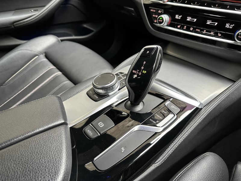2019 (19) BMW 5 SERIES 520i M Sport Saloon  5846789