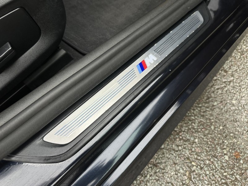 2019 (19) BMW 5 SERIES 520i M Sport Saloon  5846781