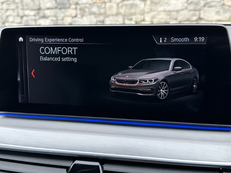 2019 (19) BMW 5 SERIES 520i M Sport Saloon  5846801