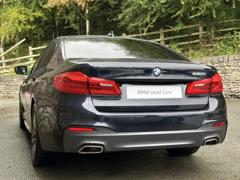 2019 (19) BMW 5 SERIES 520i M Sport Saloon  5846844