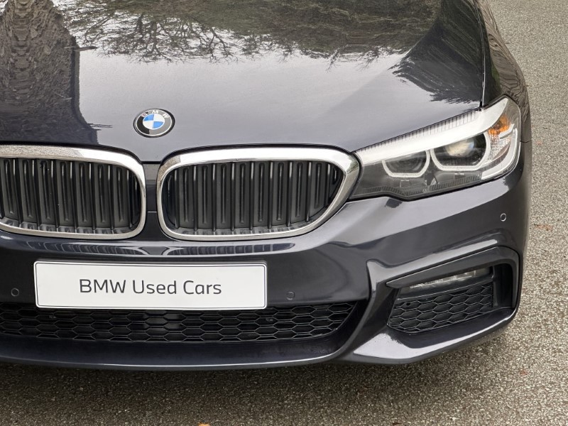 2019 (19) BMW 5 SERIES 520i M Sport Saloon  5846828