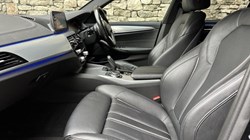 2019 (19) BMW 5 SERIES 520i M Sport Saloon 5846816