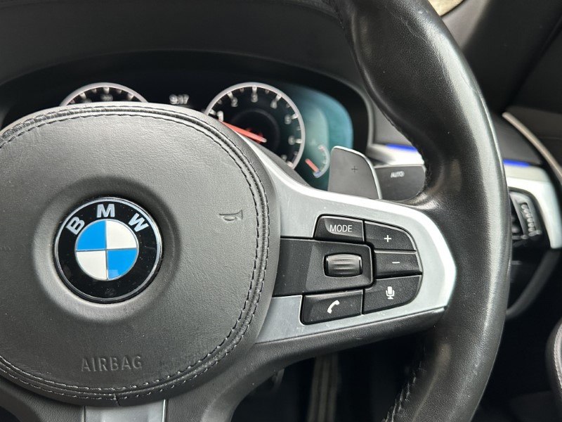 2019 (19) BMW 5 SERIES 520i M Sport Saloon  5846797