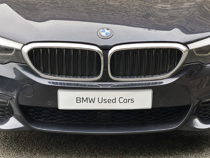 2019 (19) BMW 5 SERIES 520i M Sport Saloon  5846836
