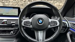 2019 (19) BMW 5 SERIES 520i M Sport Saloon 5846806