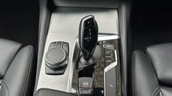 2019 (19) BMW 5 SERIES 520i M Sport Saloon 5846808
