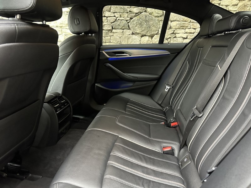2019 (19) BMW 5 SERIES 520i M Sport Saloon  5846823