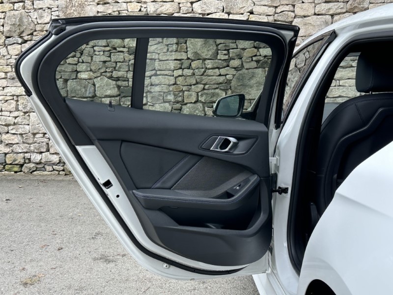 2023 (73) BMW 1 SERIES 118i M Sport 5dr  5925876