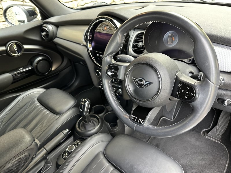2021 (71) MINI CONVERTIBLE 1.5 Cooper Exclusive 2dr Auto 5862550