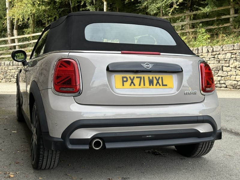 2021 (71) MINI CONVERTIBLE 1.5 Cooper Exclusive 2dr Auto 5862545