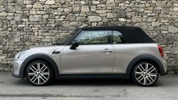 2021 (71) MINI CONVERTIBLE 1.5 Cooper Exclusive 2dr Auto 5862569