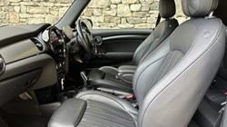 2021 (71) MINI CONVERTIBLE 1.5 Cooper Exclusive 2dr Auto 5862570