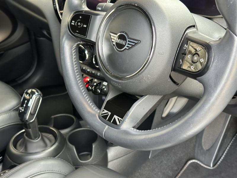 2021 (71) MINI CONVERTIBLE 1.5 Cooper Exclusive 2dr Auto 5862551