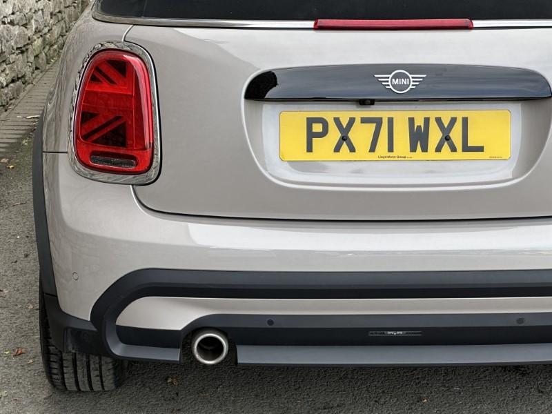 2021 (71) MINI CONVERTIBLE 1.5 Cooper Exclusive 2dr Auto 5862546