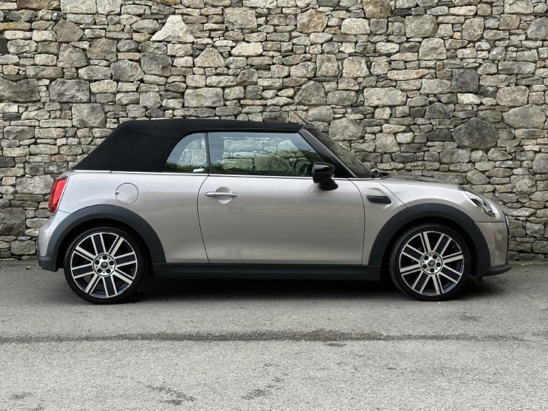 2021 (71) MINI CONVERTIBLE 1.5 Cooper Exclusive 2dr Auto 5862544