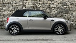 2021 (71) MINI CONVERTIBLE 1.5 Cooper Exclusive 2dr Auto 5862544