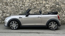 2021 (71) MINI CONVERTIBLE 1.5 Cooper Exclusive 2dr Auto 5862612