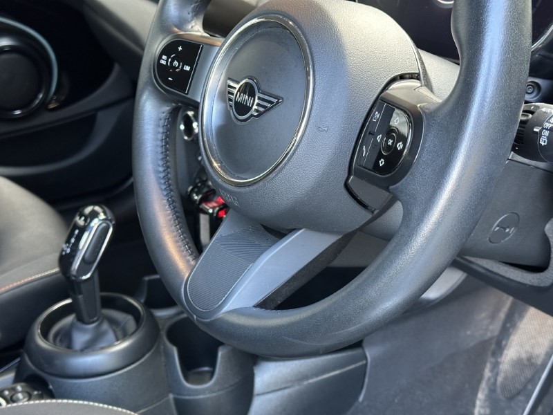 2024 (73) MINI HATCHBACK 1.5 Cooper Classic Premium 5dr Auto 5952025