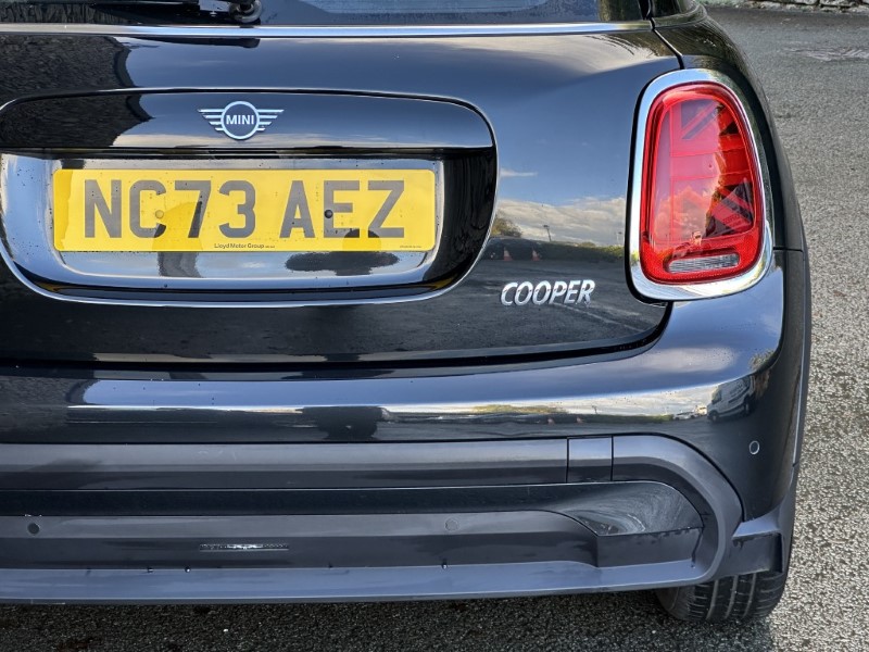 2024 (73) MINI HATCHBACK 1.5 Cooper Classic Premium 5dr Auto 5952019