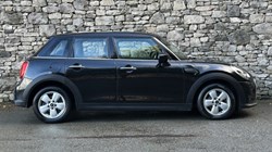 2024 (73) MINI HATCHBACK 1.5 Cooper Classic Premium 5dr Auto 5952021