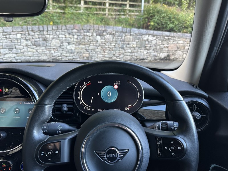 2024 (73) MINI HATCHBACK 1.5 Cooper Classic Premium 5dr Auto 5952071