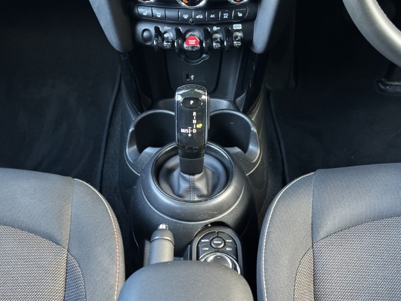 2024 (73) MINI HATCHBACK 1.5 Cooper Classic Premium 5dr Auto 5952065