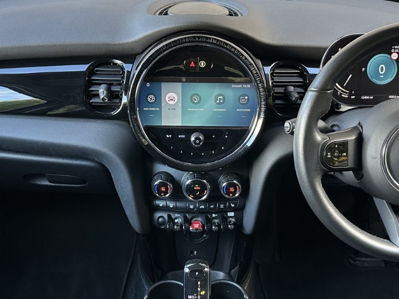 2024 (73) MINI HATCHBACK 1.5 Cooper Classic Premium 5dr Auto 5952064