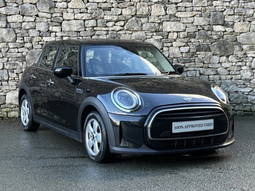 2024 (73) MINI HATCHBACK 1.5 Cooper Classic Premium 5dr Auto