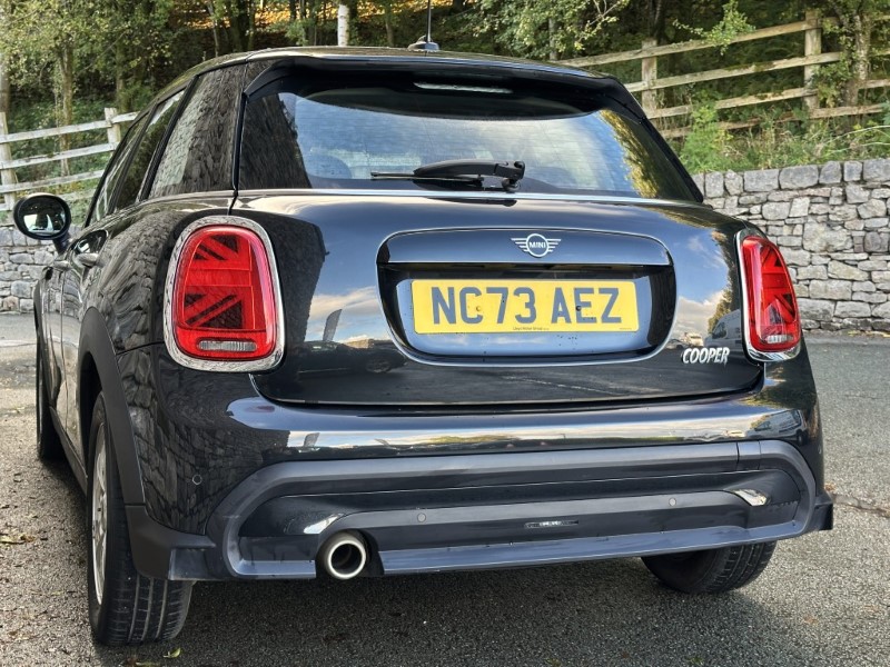 2024 (73) MINI HATCHBACK 1.5 Cooper Classic Premium 5dr Auto 5952017