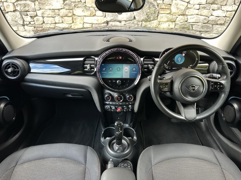 2024 (73) MINI HATCHBACK 1.5 Cooper Classic Premium 5dr Auto 5952540
